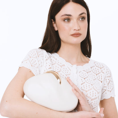 Borsa clutch con struttura ovale bianca