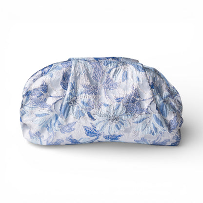 Borsa pochette morbida con texture a fiori tono celeste