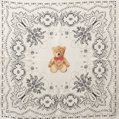 Foulard in seta beige con stampa ad orsacchiotto