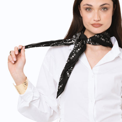 Foulard in seta nero con stampa ad orsacchiotto