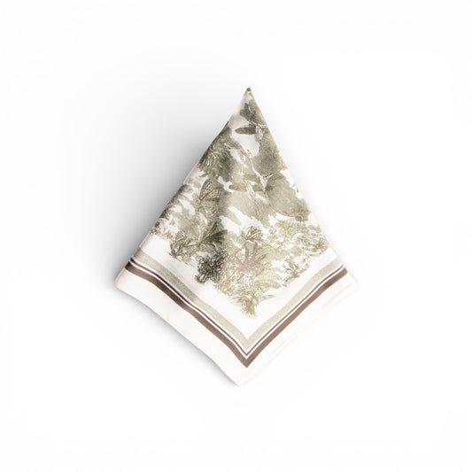 Foulard in seta con stampa foresta tono verde militare