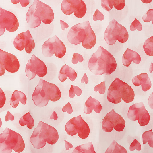 Sciarpa in cotone bianca con stampa a cuori rossi