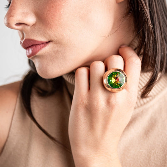 Anello elastico con pietra in vetro verde - Mya Accessories