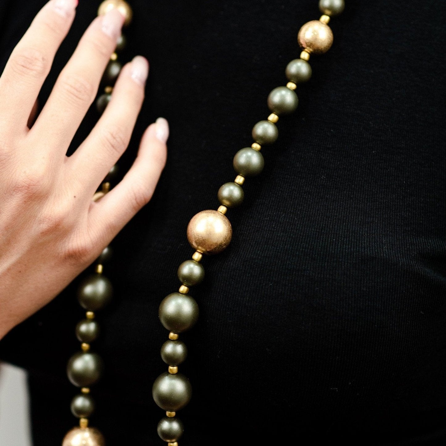collana-lunga-balls-verde-4-Mya Accessories