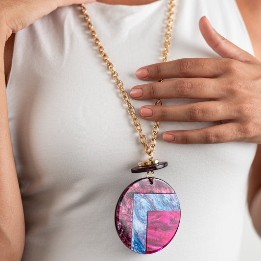 collana-pendente-medaglione-acrilico-viola-3-Mya Accessories