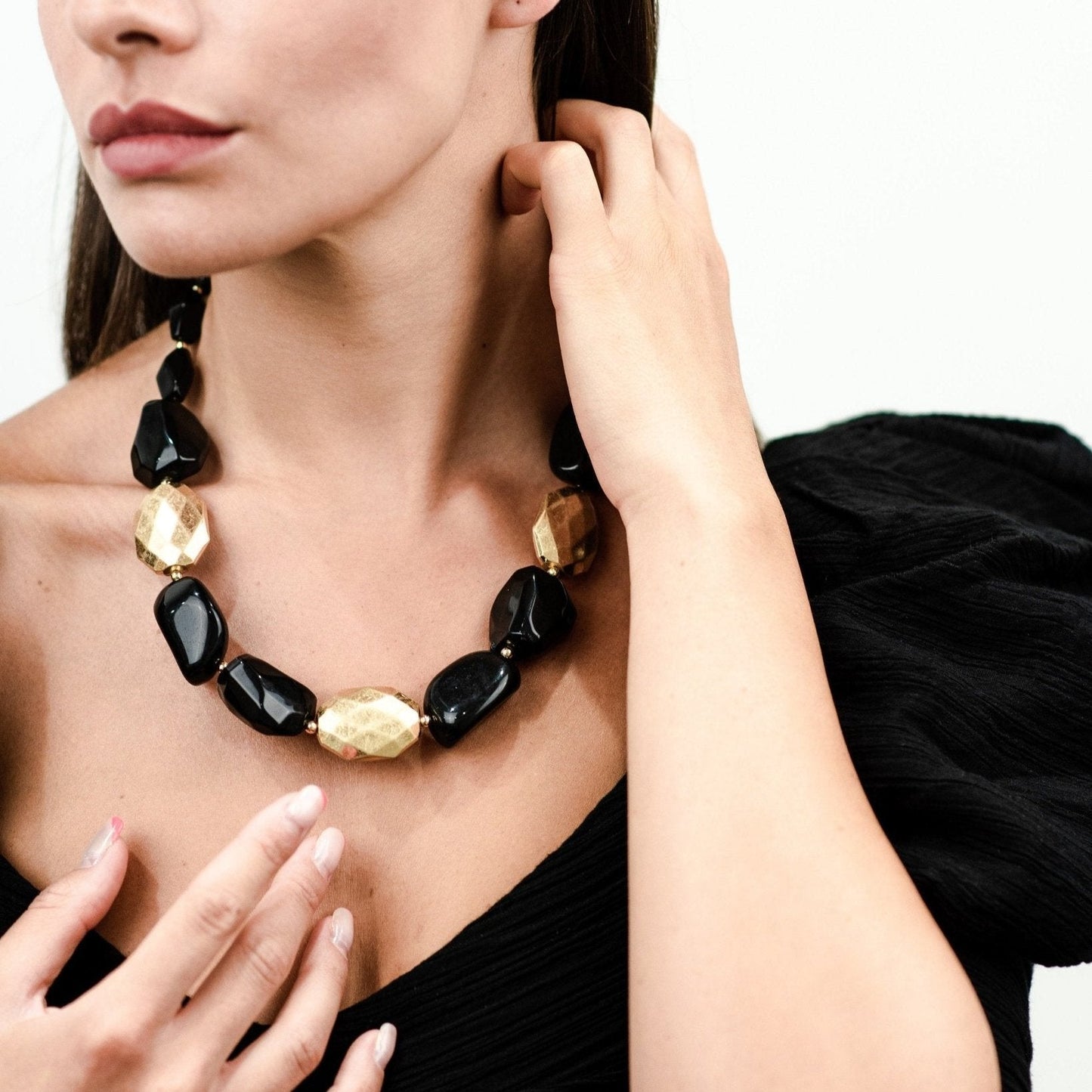 Collana con pietre in acrilico nere - Mya Accessories