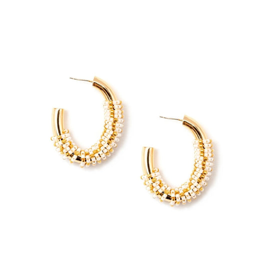 Orecchino semicerchio con perline bianche - Mya Accessories