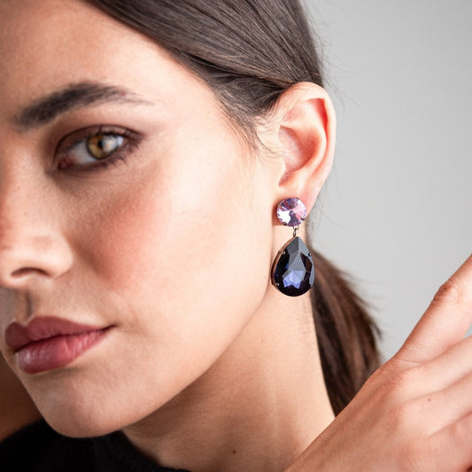 Orecchini pendente a goccia in vetro viola - Mya Accessories